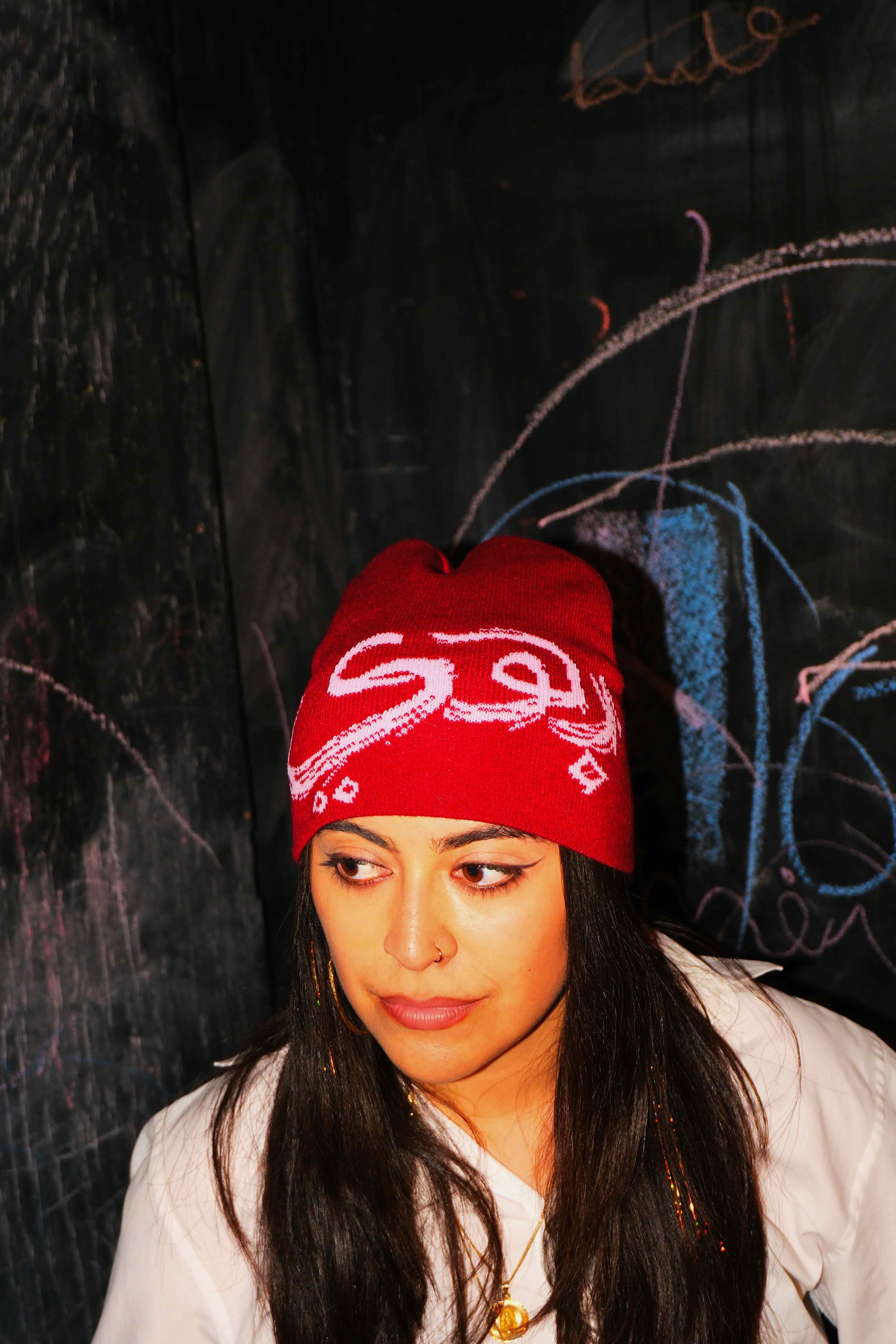 Resistencia Beanie - Cherry