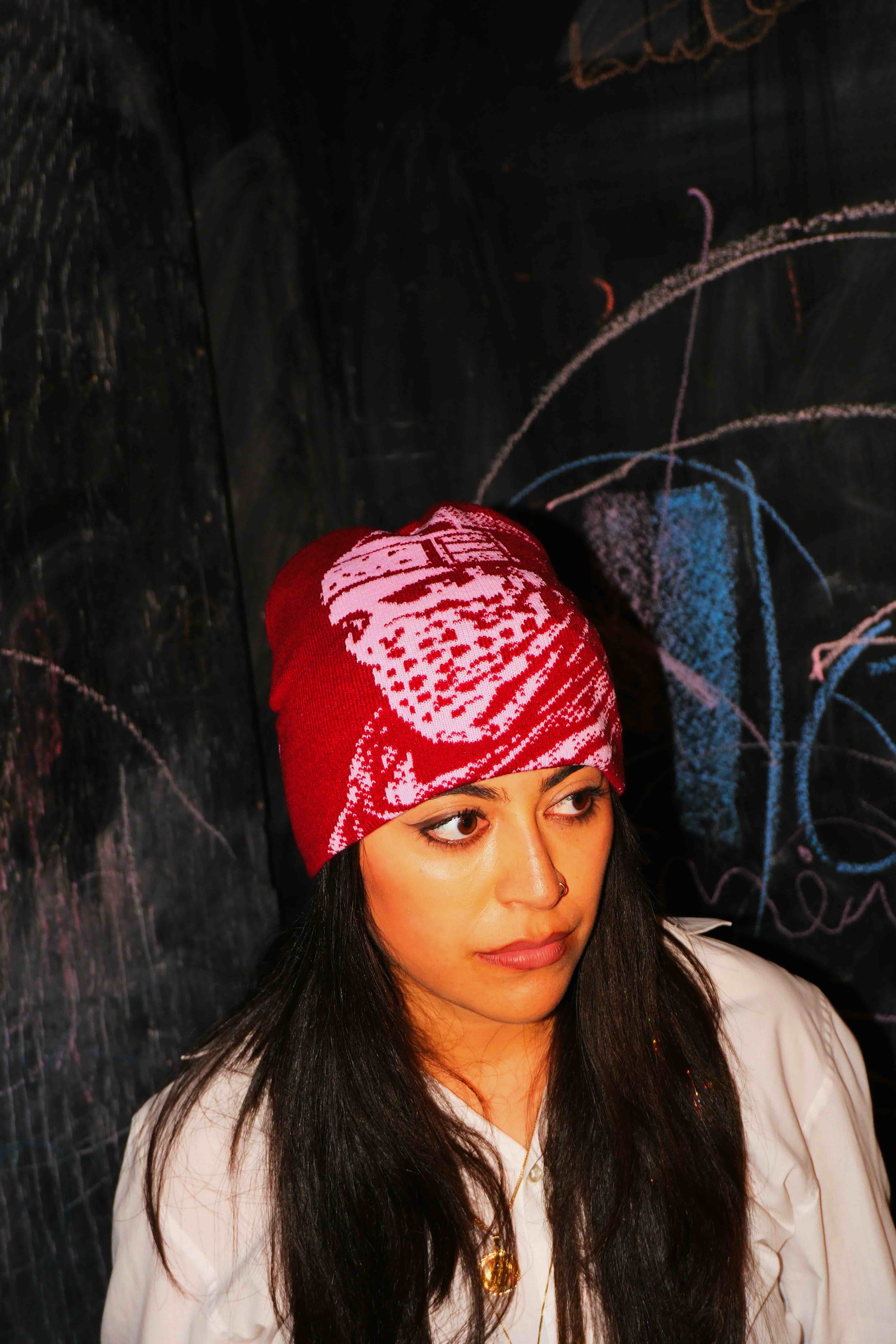 Resistencia Beanie - Cherry